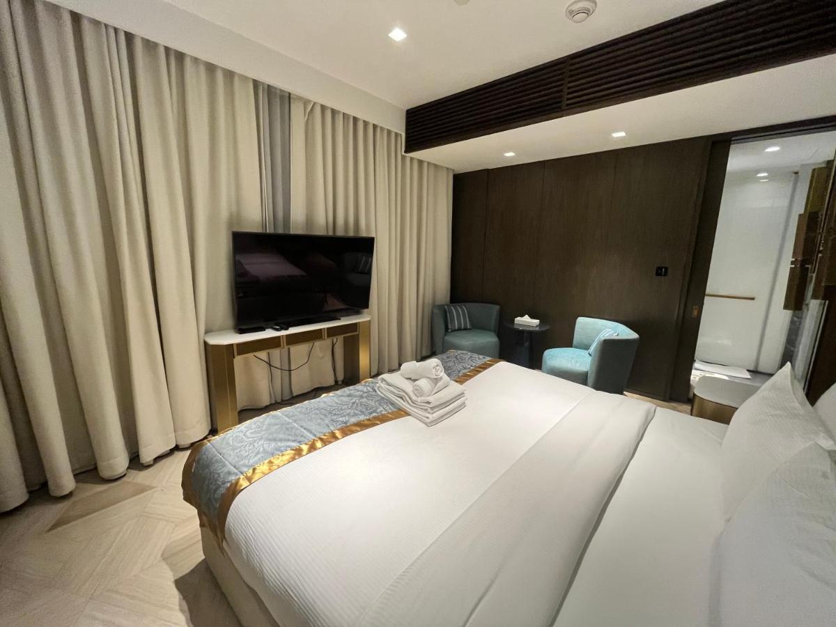 Five Palm Jumeirah - 2 Bedrooms & Maid Room In A Splendid Resort - Modernlux Dubai Bagian luar foto