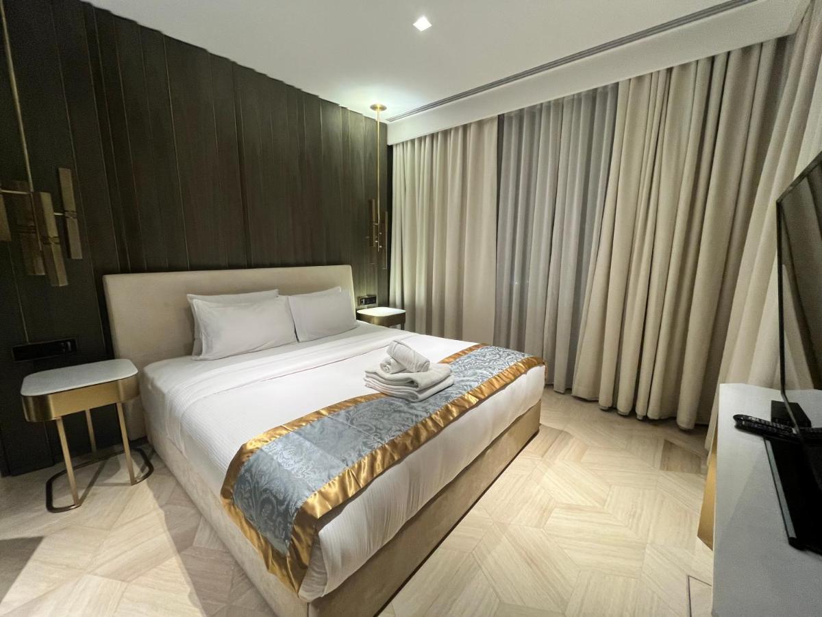 Five Palm Jumeirah - 2 Bedrooms & Maid Room In A Splendid Resort - Modernlux Dubai Bagian luar foto